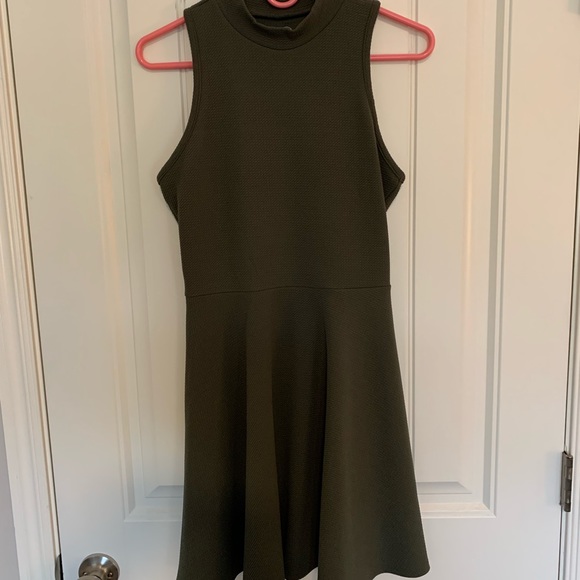 NWOT! Decree Army Green Mini Swing Dress with Cross Back Peekaboo Women’s Medium - Picture 1 of 5